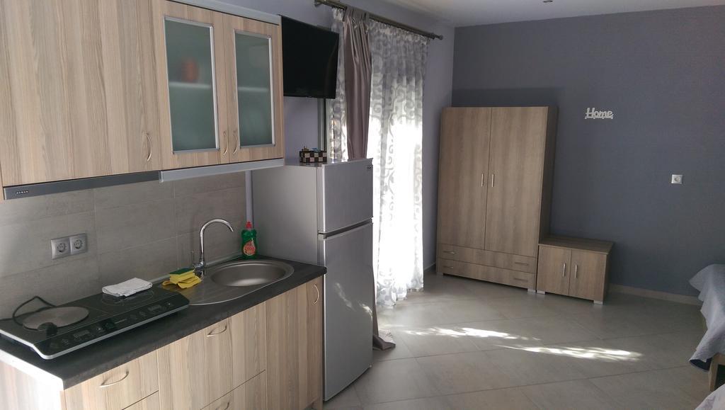 Aimilias Family Apartments Vrasná Exteriér fotografie